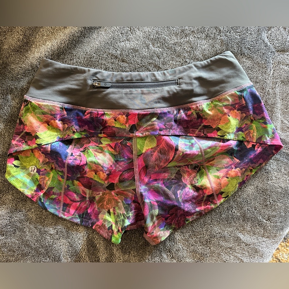 Lululemon Speed Up Running Shorts 2.5” • Size 2 Multicolored